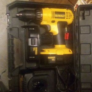 DeWalt cordless drill/driver